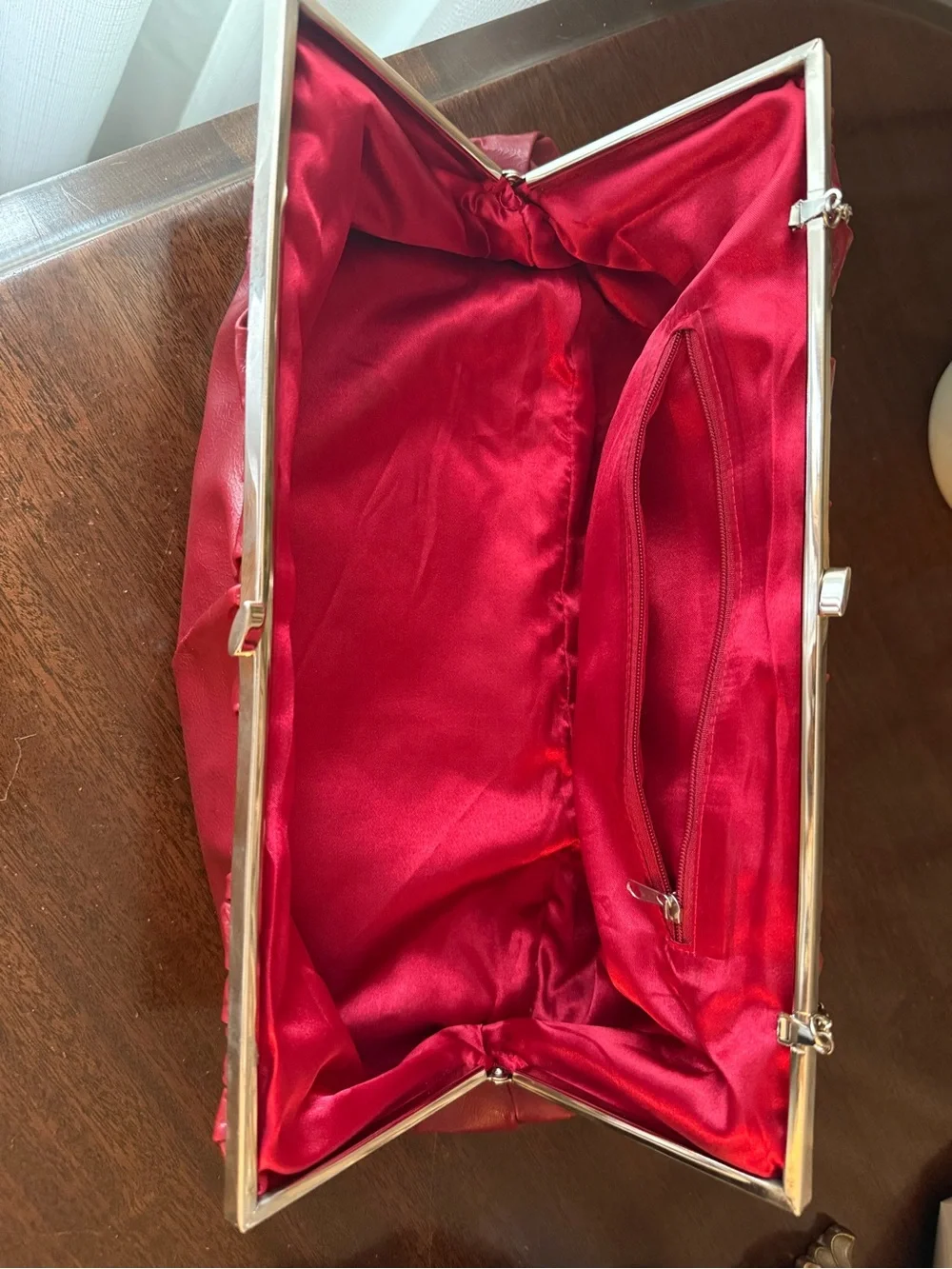 Vintage Y2K Red Faux Leather Kiss-Lock Frame Clutch Evening Bag with Chain.